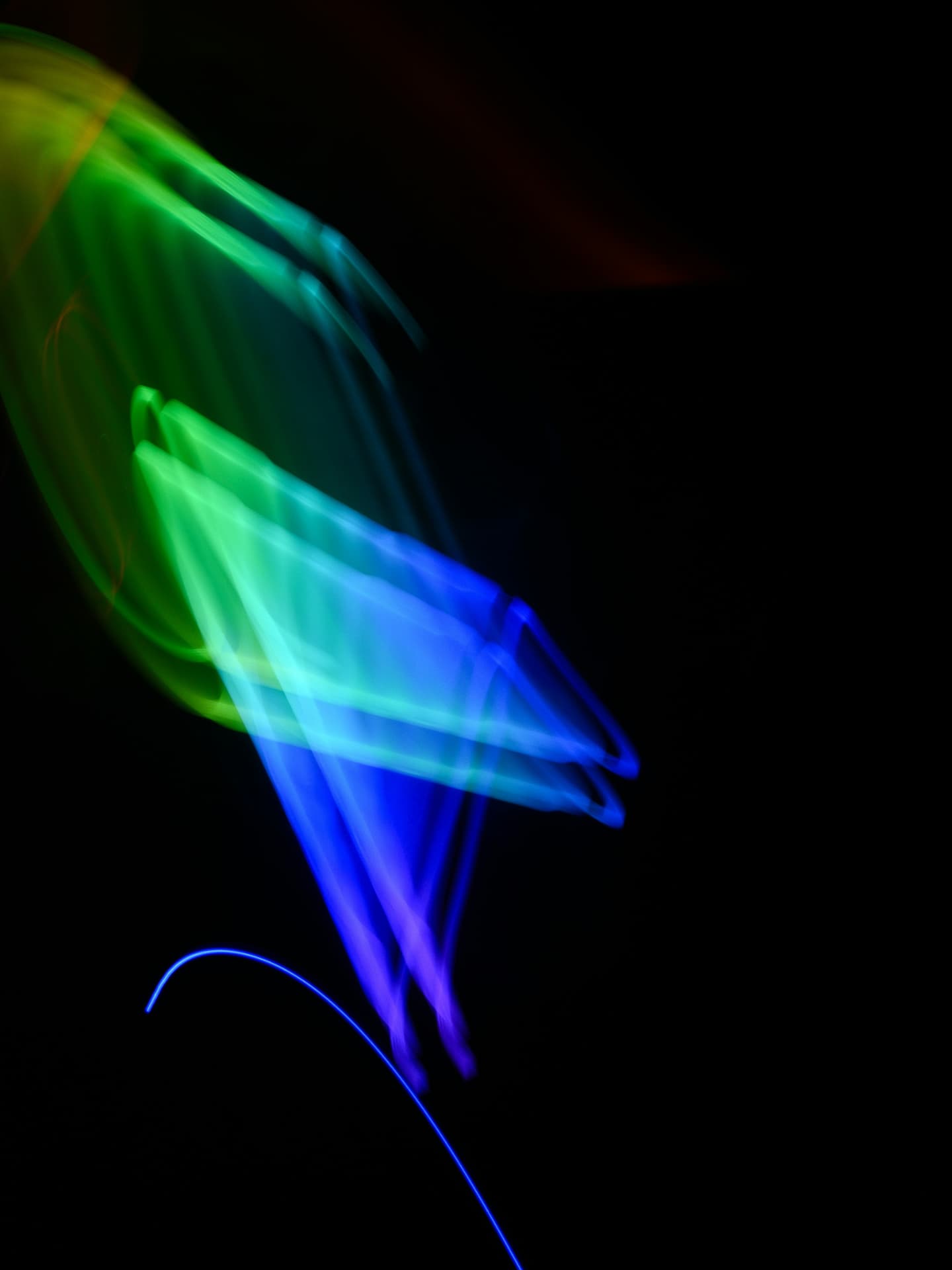 Peinture de lumière bleue dans la nuit